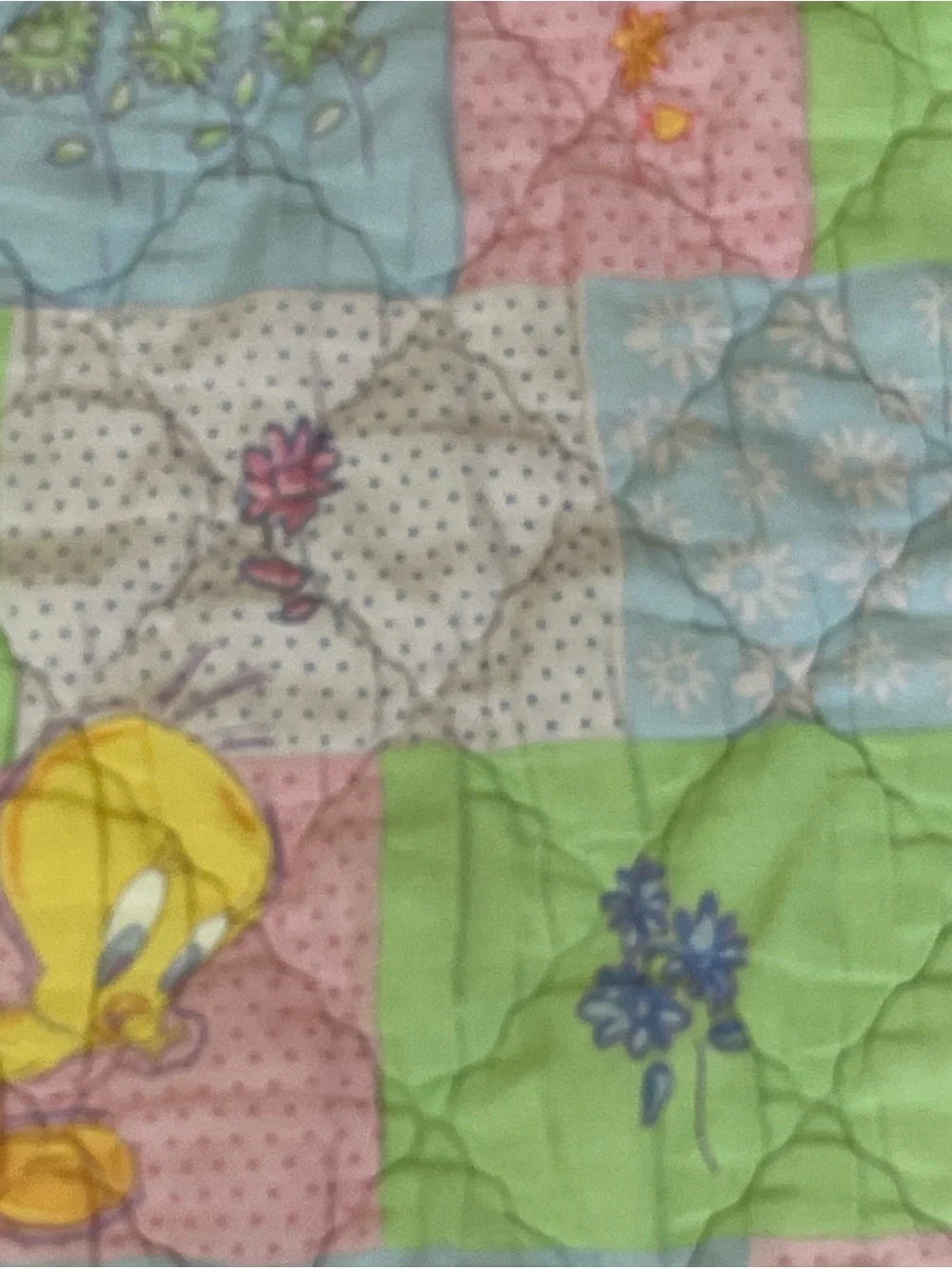 Vintage Looney Tunes Tweety Bird Patchwork Quilted Comforter 35